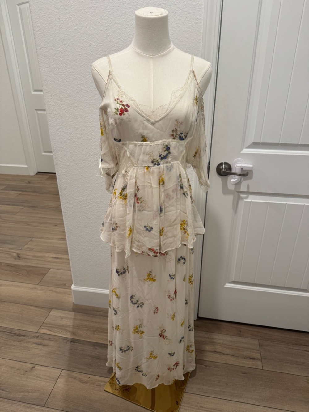 Free people magnolia cream lace cold shoulder floral maxi dress size 4